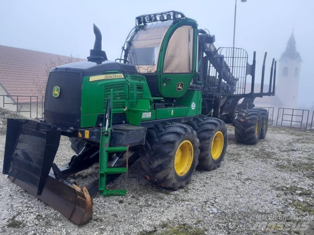 John Deere 1510G Vyvážecí traktory
