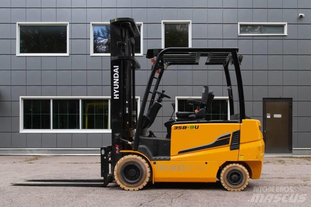 Hyundai 35B-9U Akumulátorové vozíky