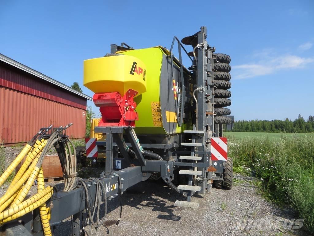 Junkkari W700 Kombinované secí stroje