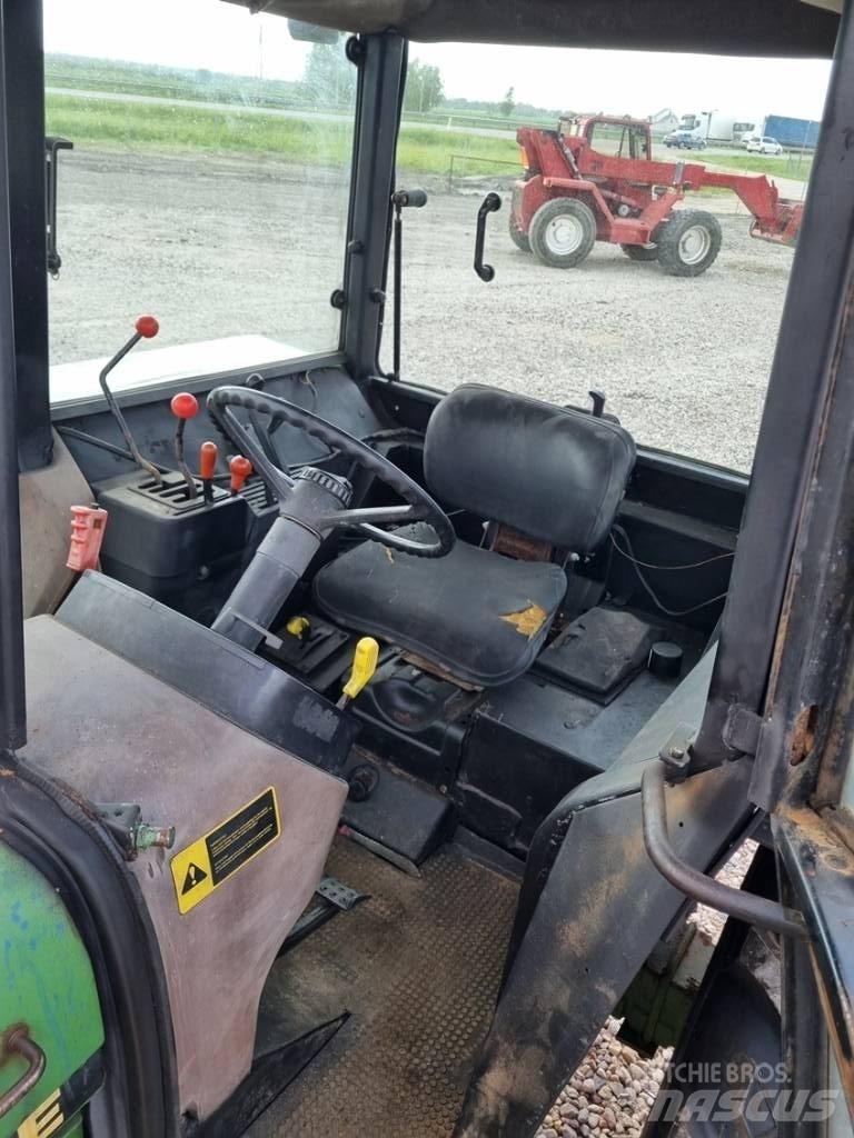 John Deere 3050 Traktory