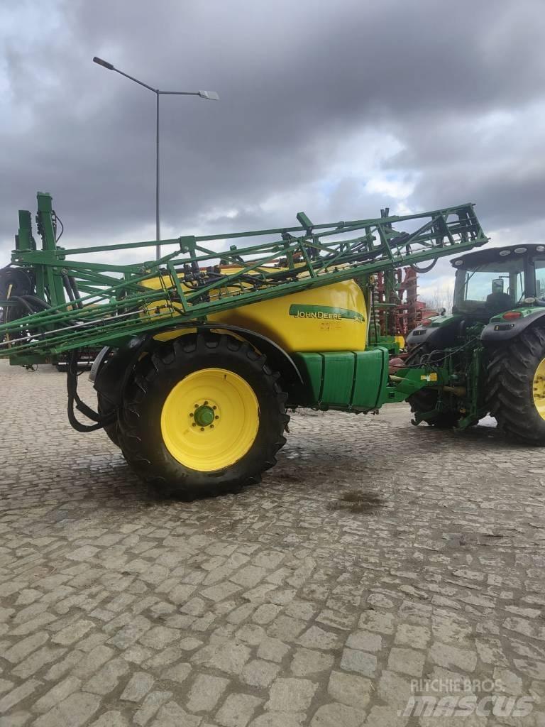 John Deere R740i Tažené postřikovače