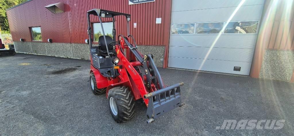 Flexitrac 1126 Víceúčelové nakladače