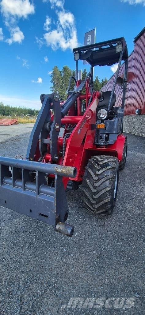 Flexitrac 1126 Víceúčelové nakladače