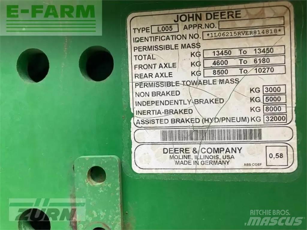 John Deere 6215r Traktory