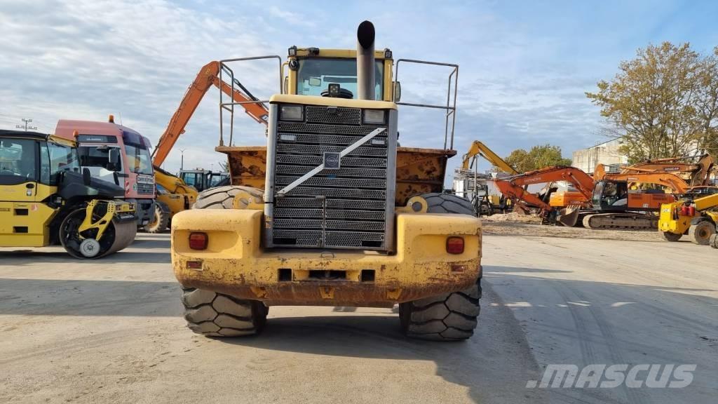 Volvo L 220 D Kolové nakladače