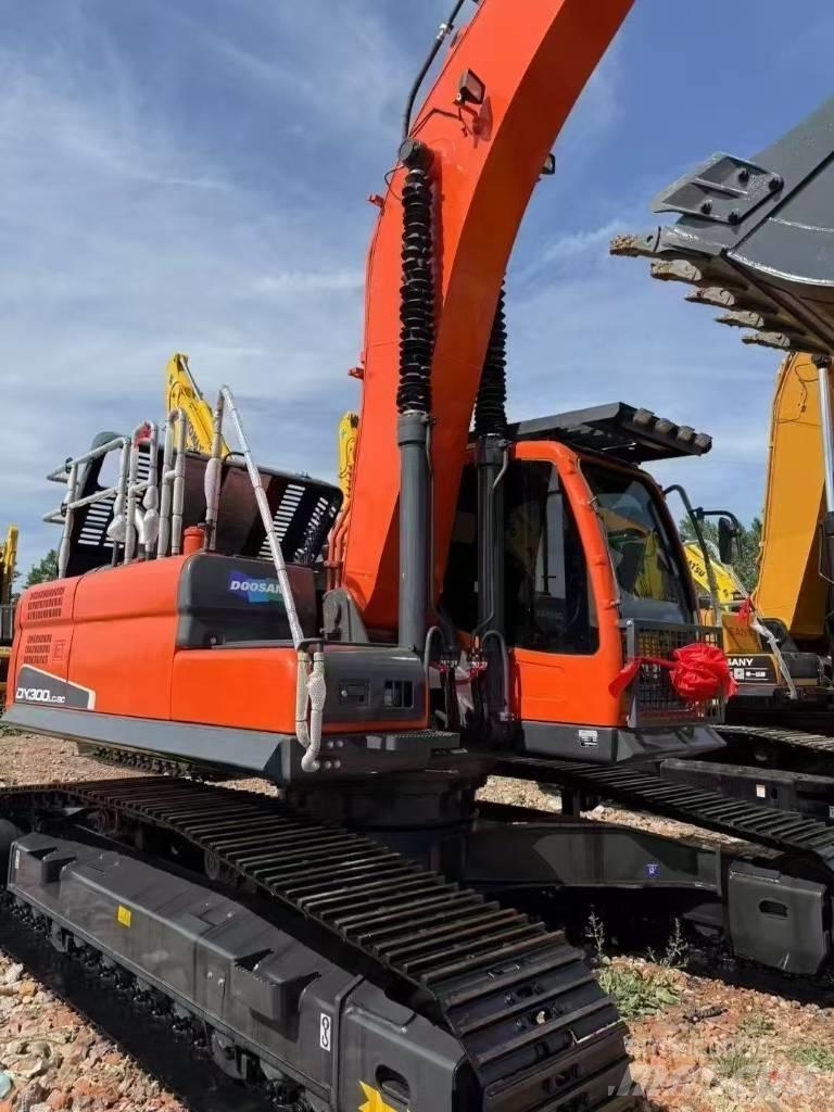 Doosan DX300LC-9C Pásová rýpadla