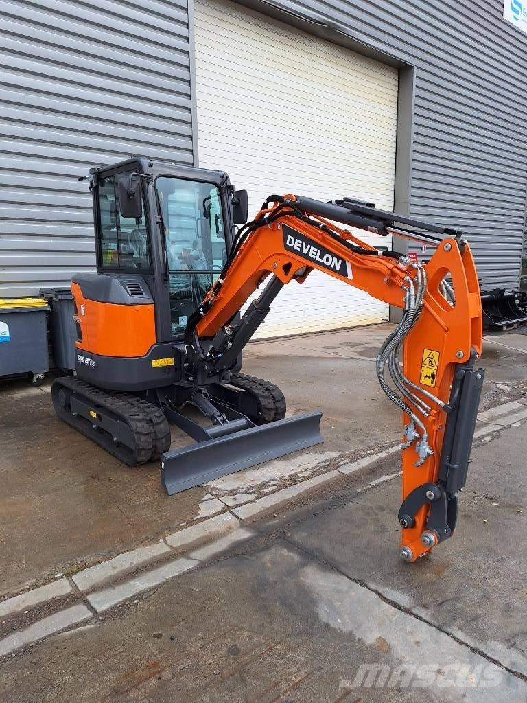 Develon DX 27 Z-7 Mini rýpadla < 7t