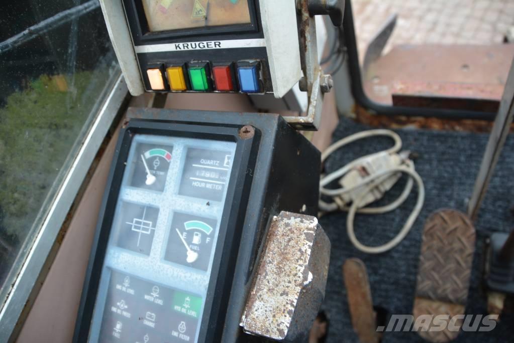 Hitachi KH 150-3 Pásové jeřáby