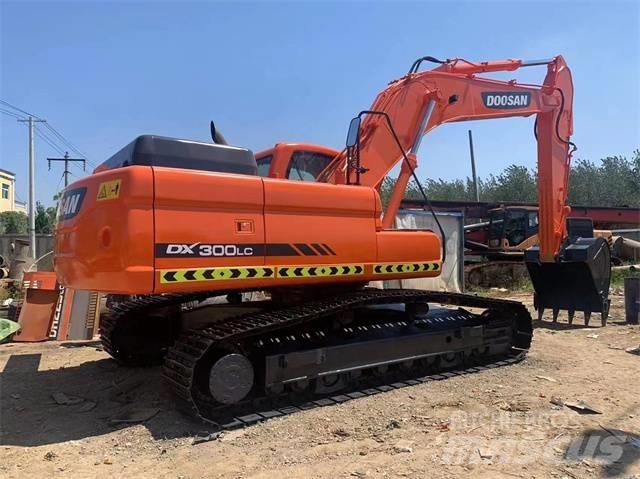 Doosan DX 300 LC Pásová rýpadla