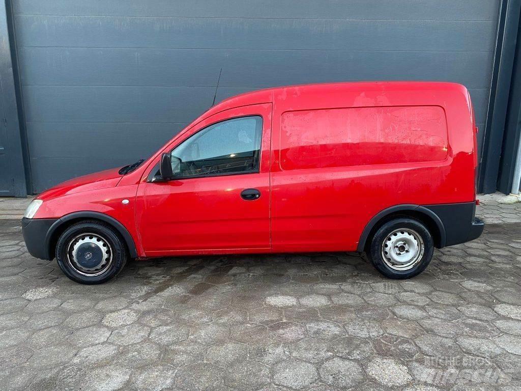Opel Combo CDTI Skříňová nástavba