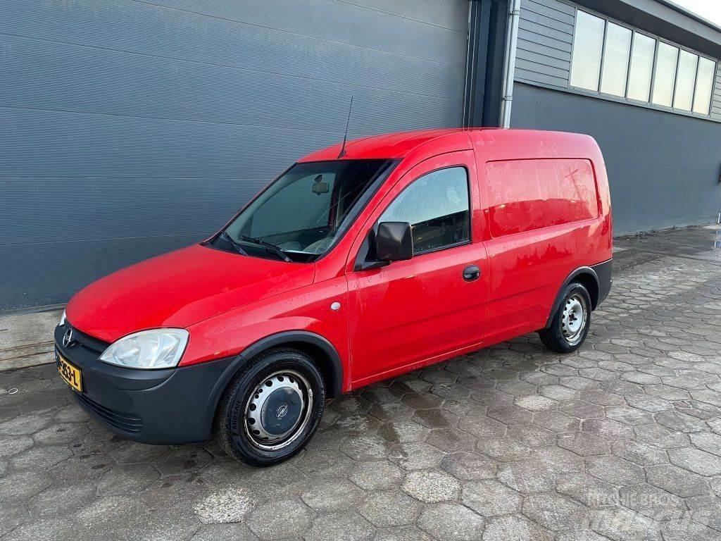Opel Combo CDTI Skříňová nástavba