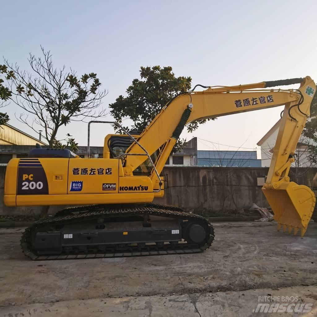 Komatsu PC 200-8 Pásová rýpadla
