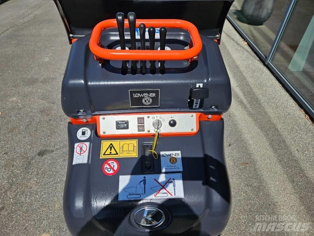 Kubota KC 70 Vyklápěcí dempry
