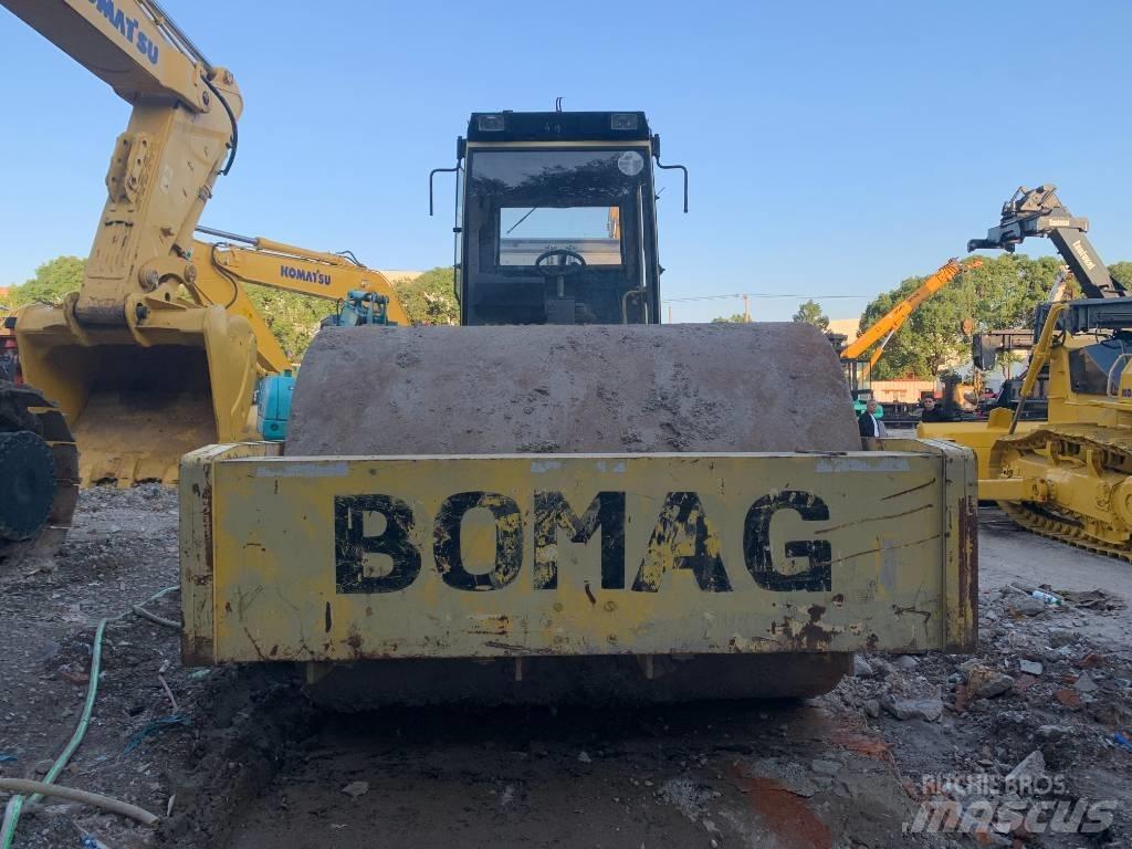 Bomag BW 225 D-3 Tandemové válce