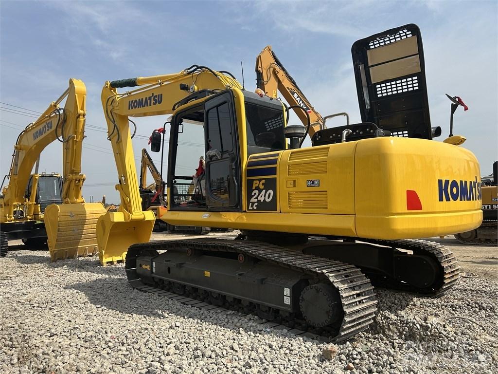 Komatsu PC 240 Pásová rýpadla