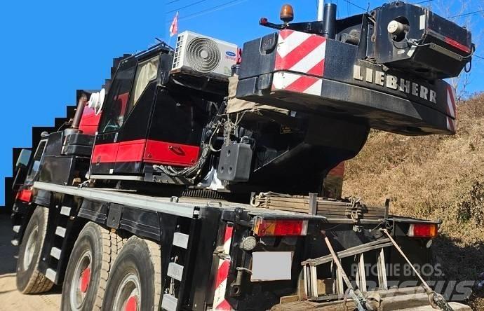 Liebherr LTM1055-1 Univerzální terénní jeřáby