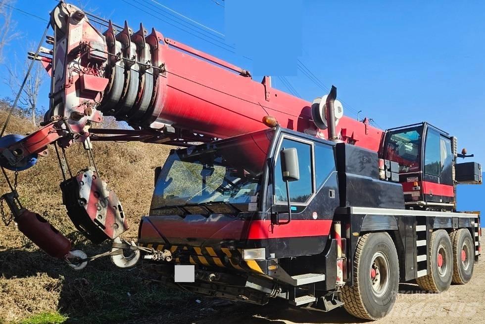 Liebherr LTM1055-1 Univerzální terénní jeřáby