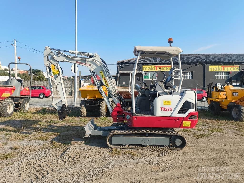 Takeuchi TB 225 Mini rýpadla < 7t