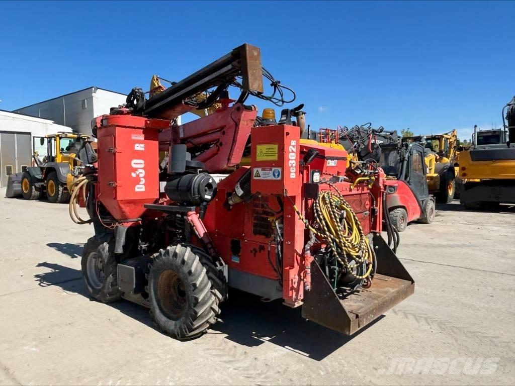 Sandvik DC 302 R Povrchové vrtací stroje