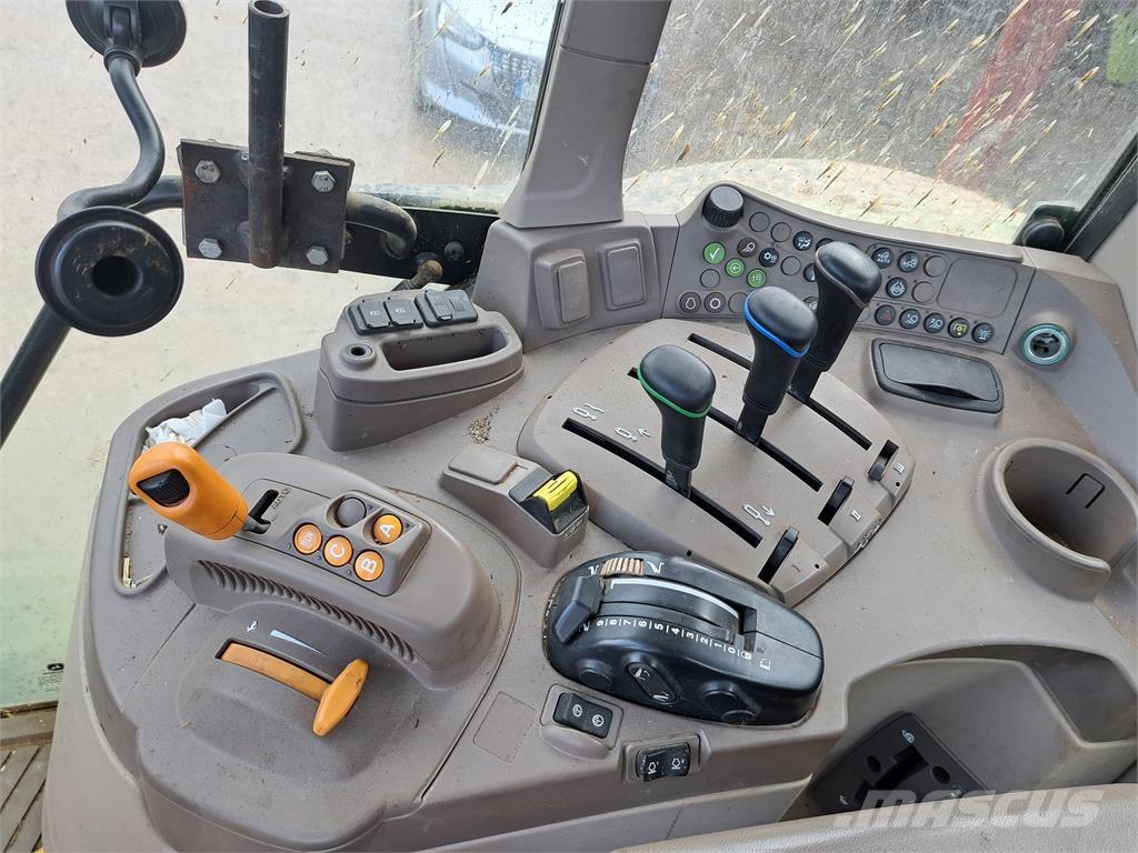 John Deere 6175M Traktory