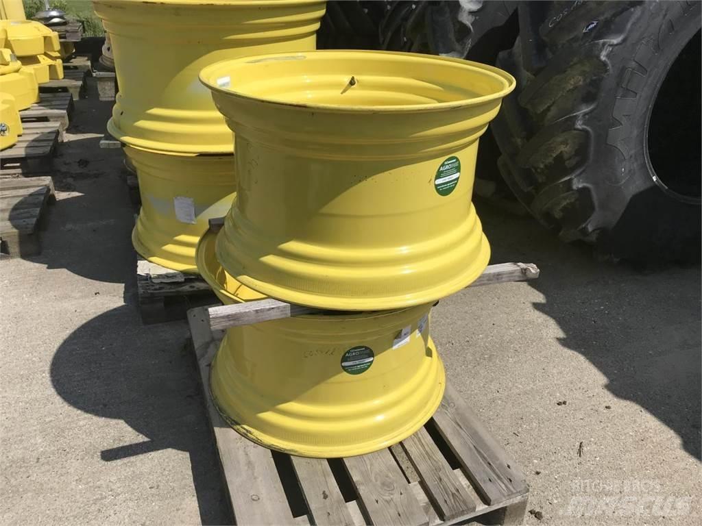 John Deere 18x30 Pneumatiky, kola a ráfky