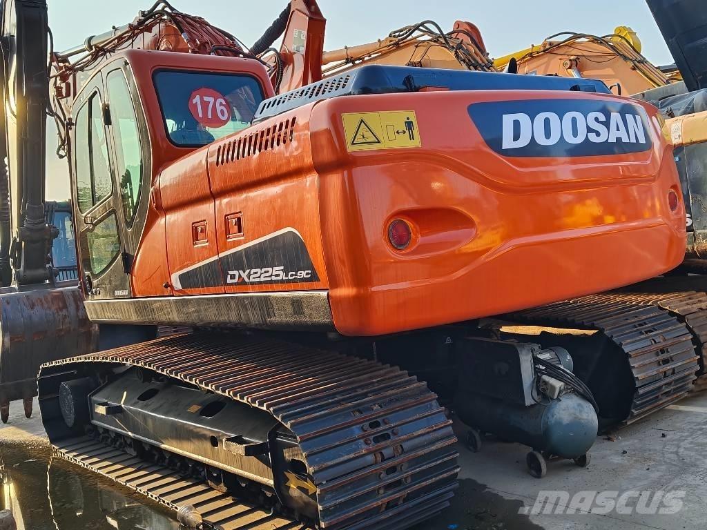 Doosan DX 225 LC-9C Pásová rýpadla