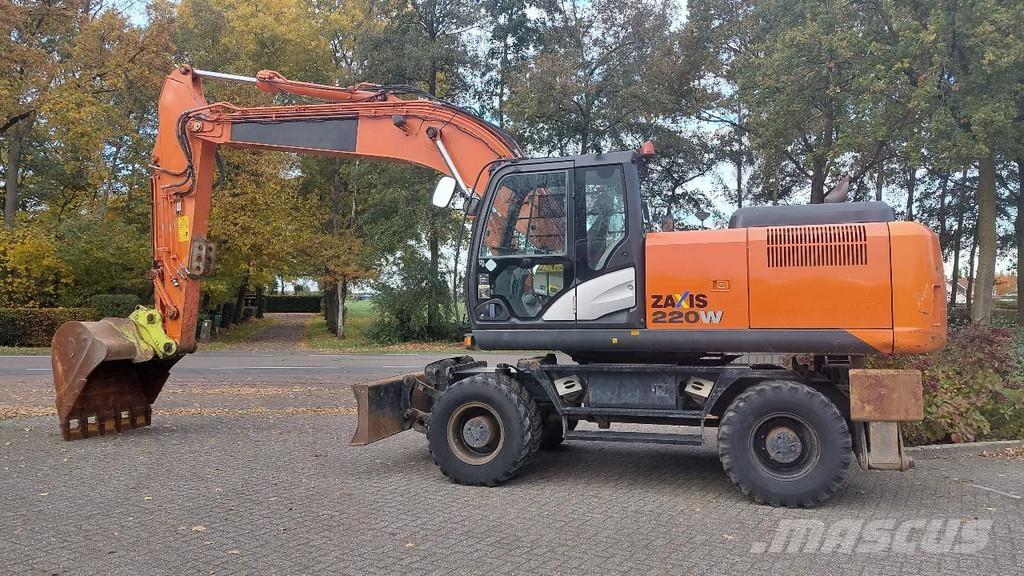 Hitachi ZX220W-5B Kolová rýpadla