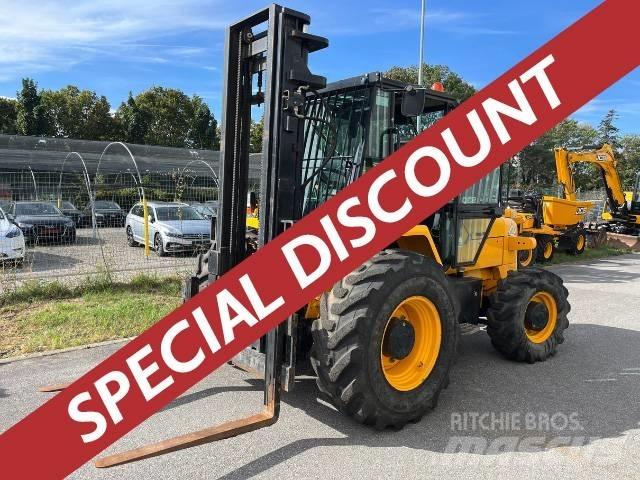 JCB 930 RTFL Terénní vysokozdvižné vozíky