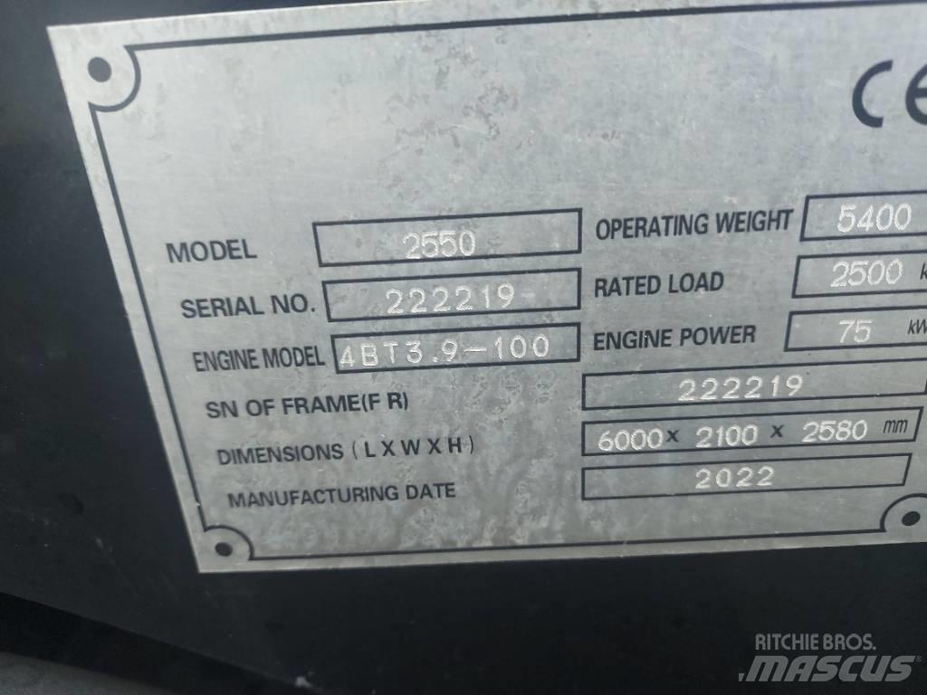  D-Machine  2550 Kolové nakladače