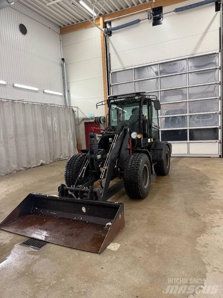  D-Machine  2550 Kolové nakladače