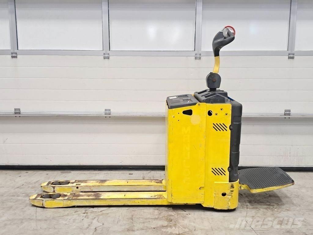 Hyster P2.OSE Nízkozdvižný vozík s plošinou