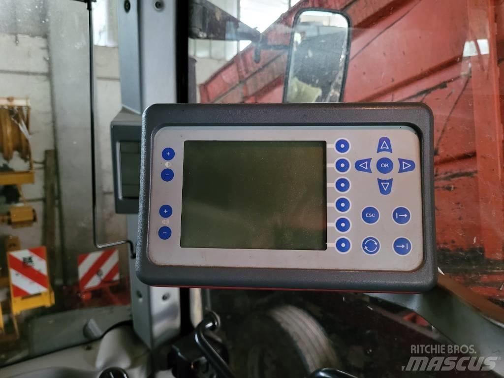 Kuhn VB 2160 Lis na válcové balíky