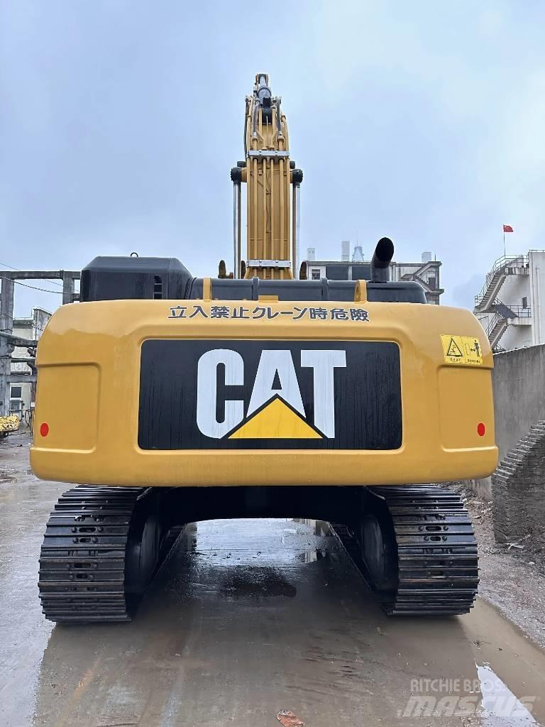 CAT 330D2 Pásová rýpadla