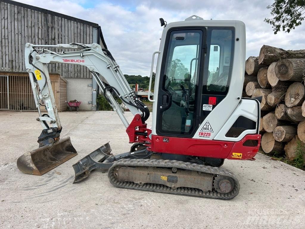 Takeuchi TB 225 Mini rýpadla < 7t