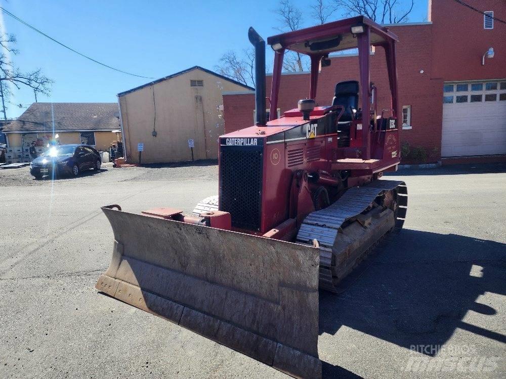 CAT D 3 C III Pásové dozery