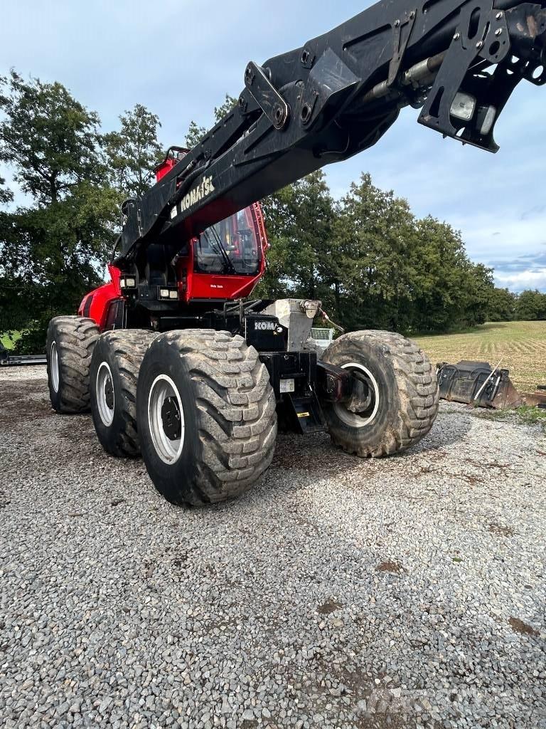 Komatsu 951 Harvestory