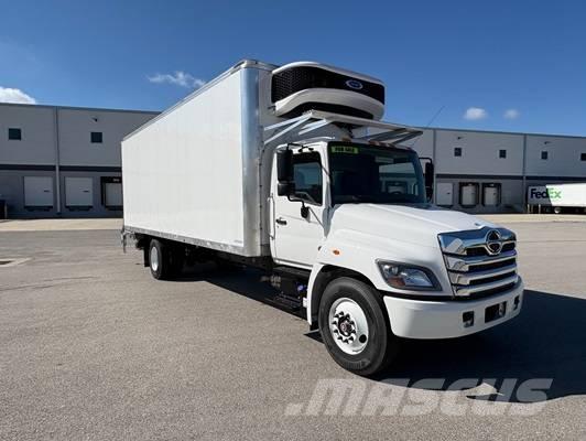 Hino L6 Nákladní vozidlo bez nástavby
