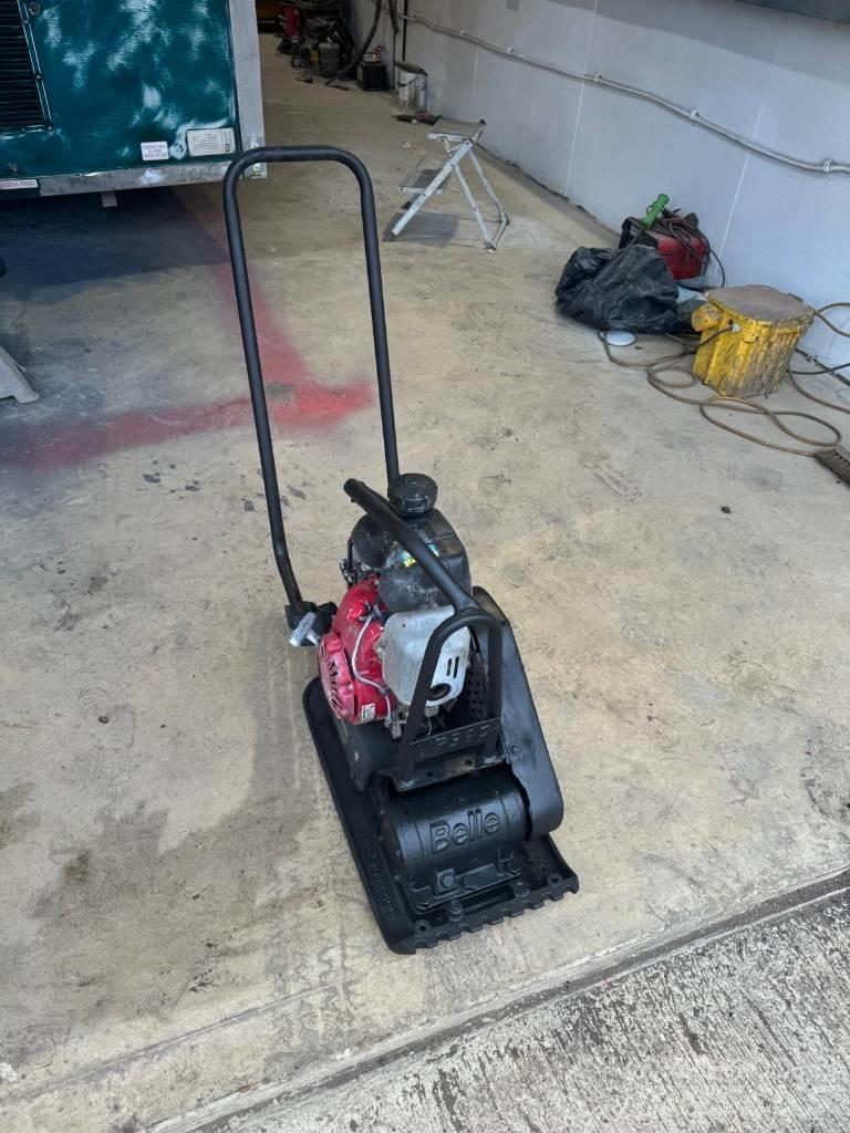 Belle LC3251 Kompaktory