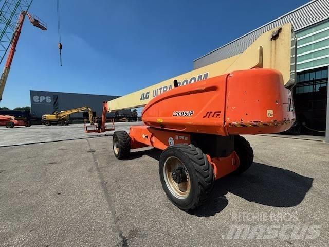 JLG 1200 SJP Teleskopické plošiny