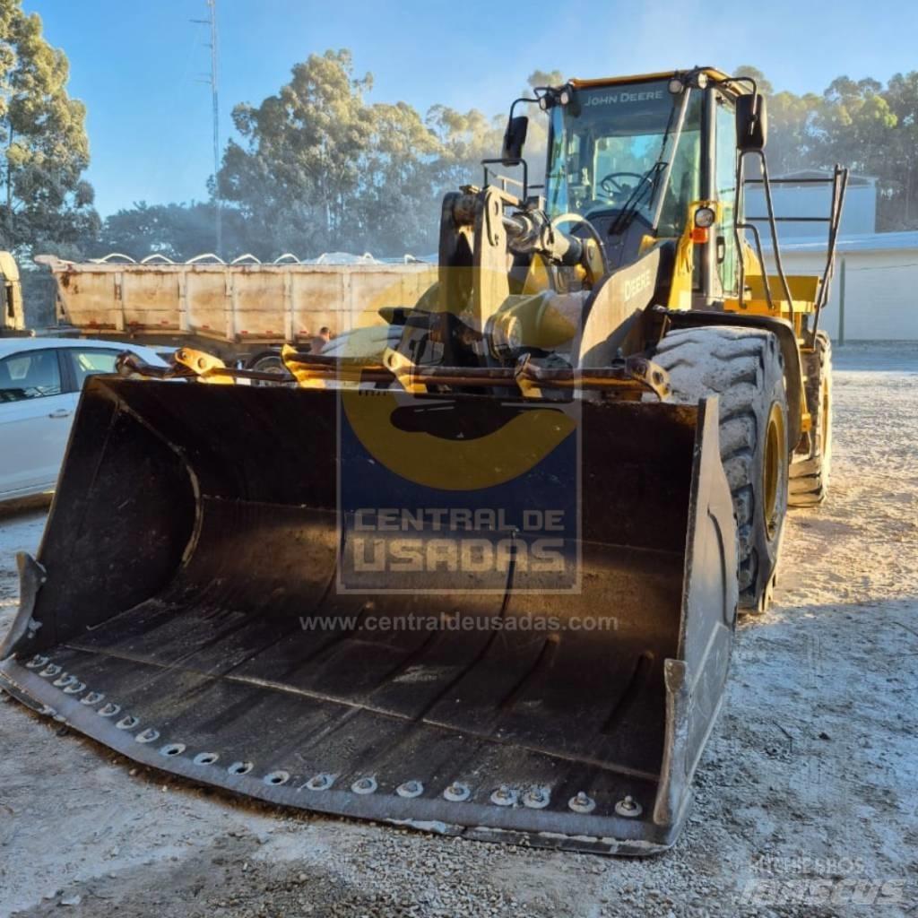 John Deere 724 K Kolové nakladače