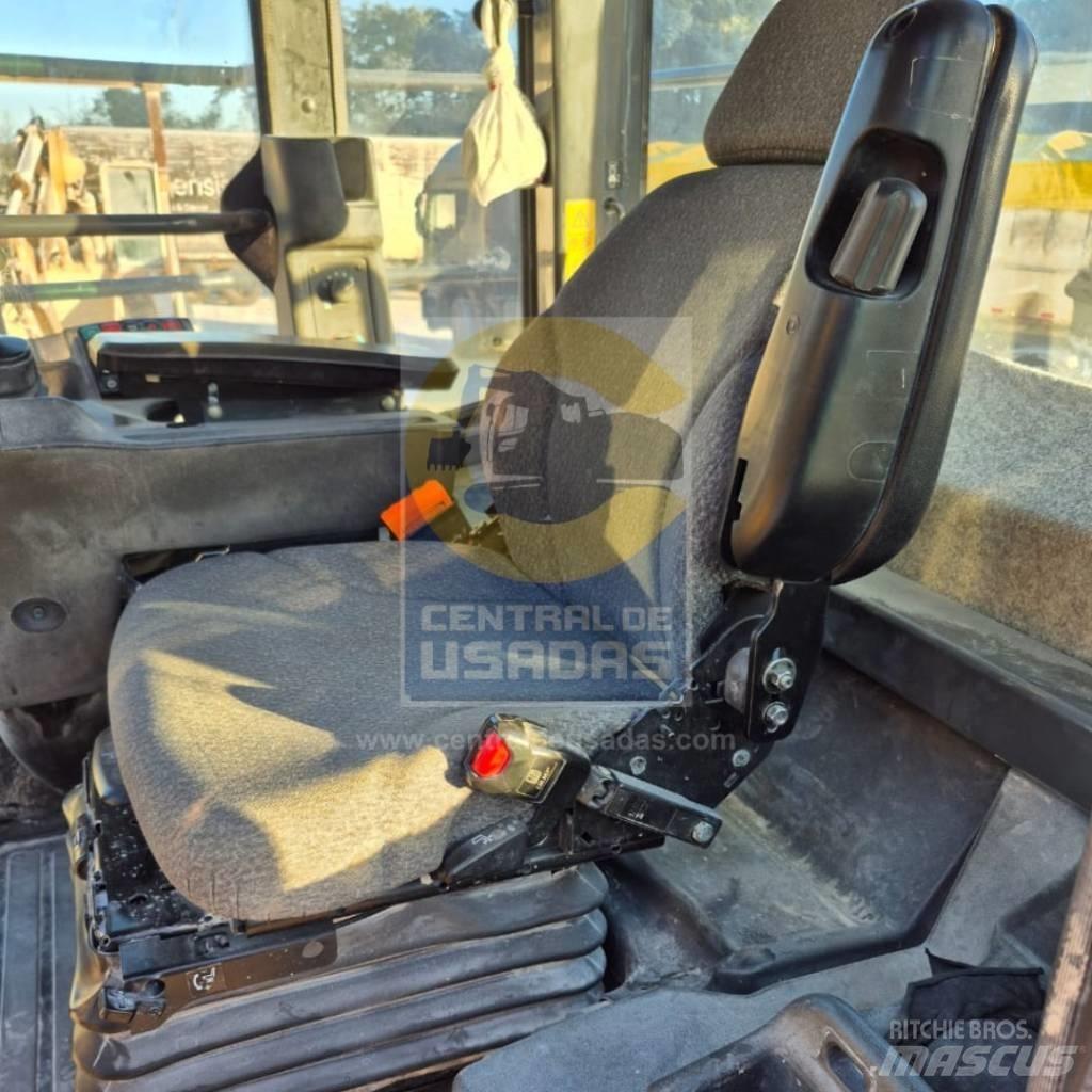 John Deere 724 K Kolové nakladače