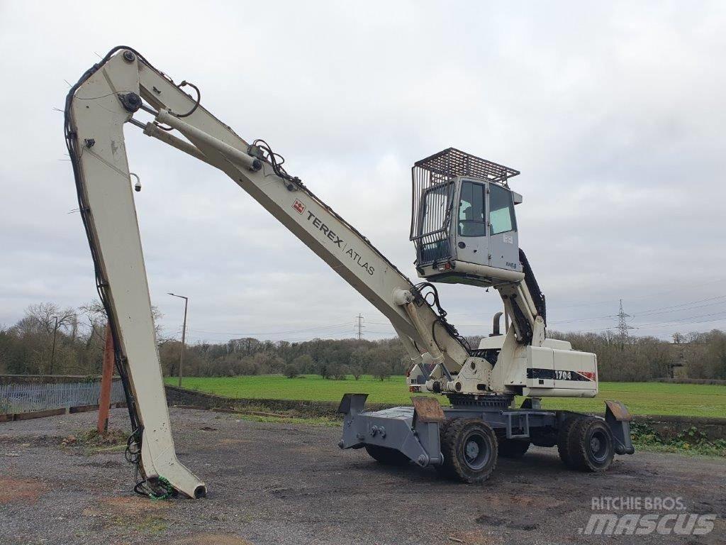 Atlas 1704 Stroje pro manipulaci s odpadem