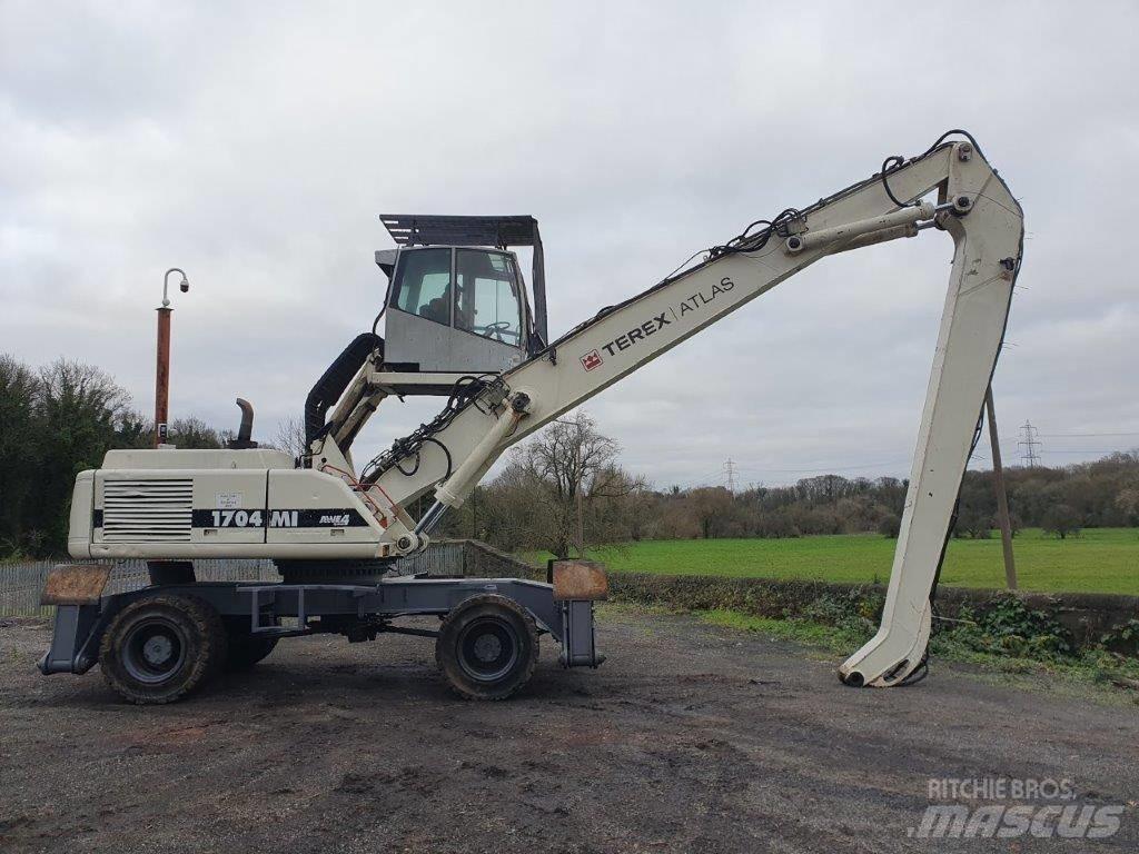 Atlas 1704 Stroje pro manipulaci s odpadem