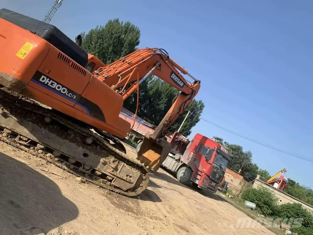 Doosan DH300 Pásová rýpadla