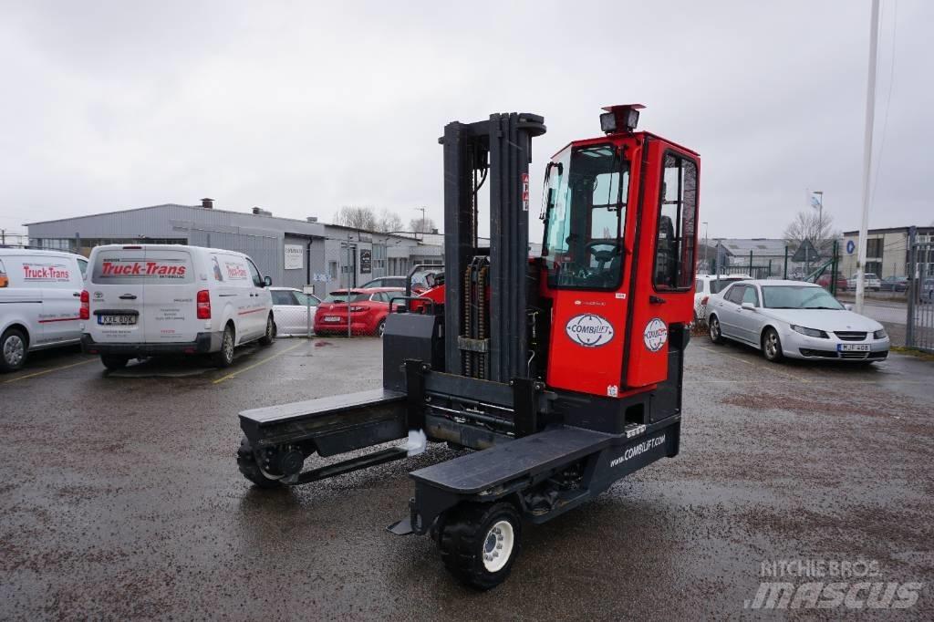 Combilift C4000 4 cestní vysokozdvižné vozíky