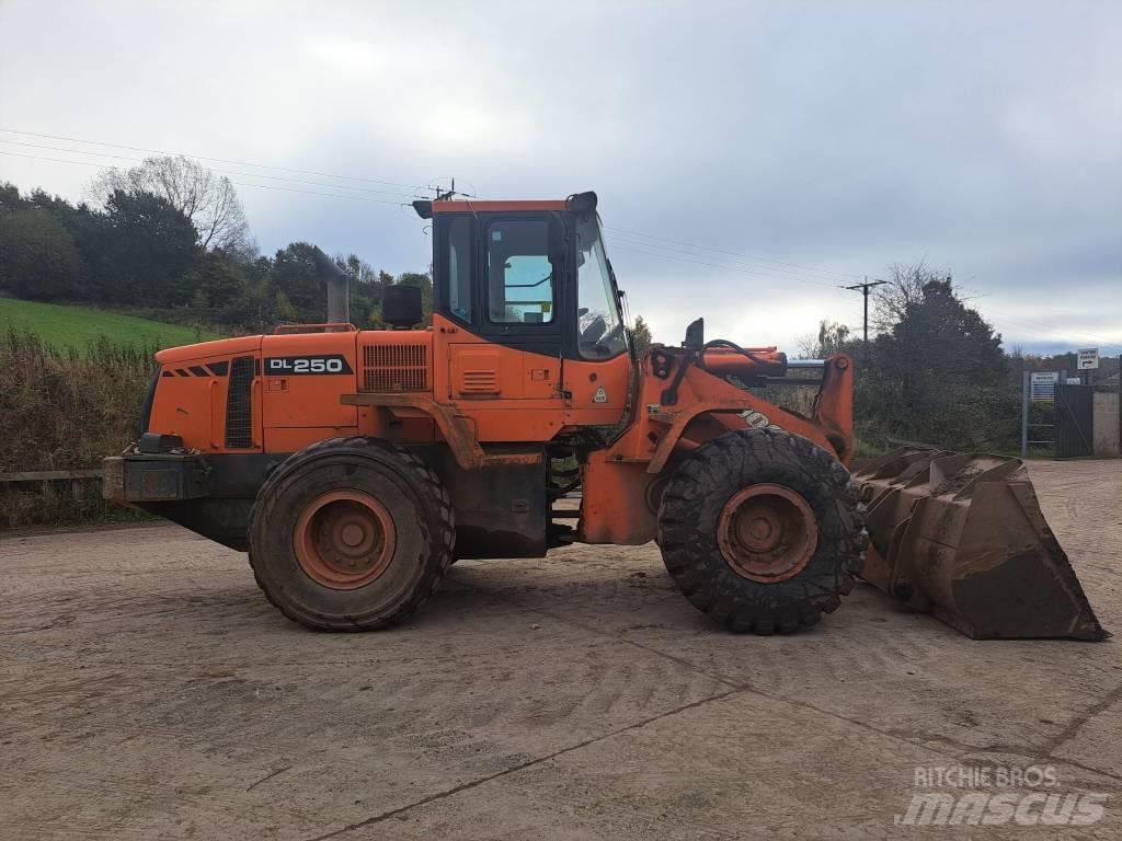 Doosan DL 250 Kolové nakladače