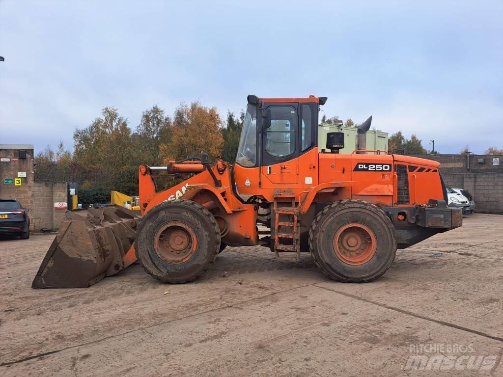 Doosan DL 250 Kolové nakladače