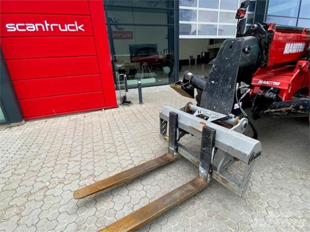 Manitou MT1135 Teleskopické manipulátory