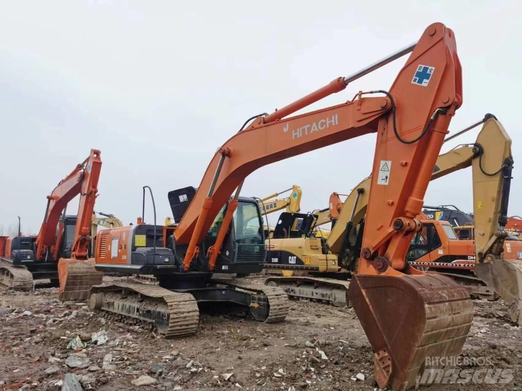 Hitachi ZX 250 Pásová rýpadla
