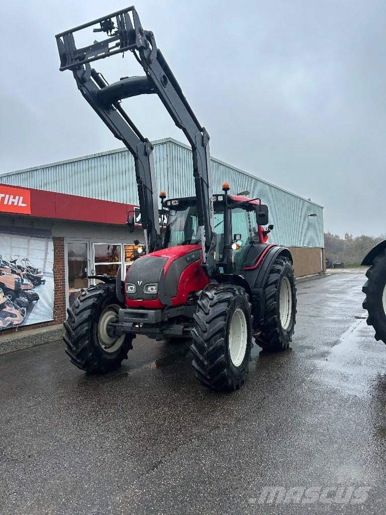 Valtra N 121 Traktory